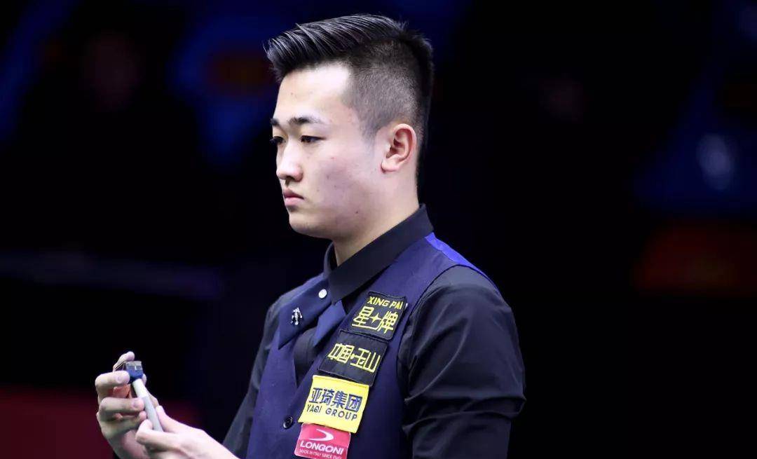 在8月为巴 在8月为巴