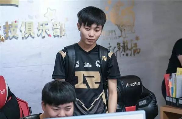 在大场面下 在大场面下