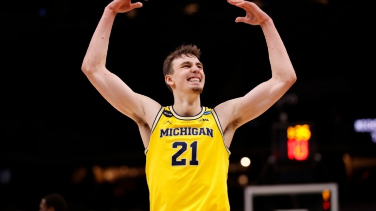 在现代竞技 在现代竞技