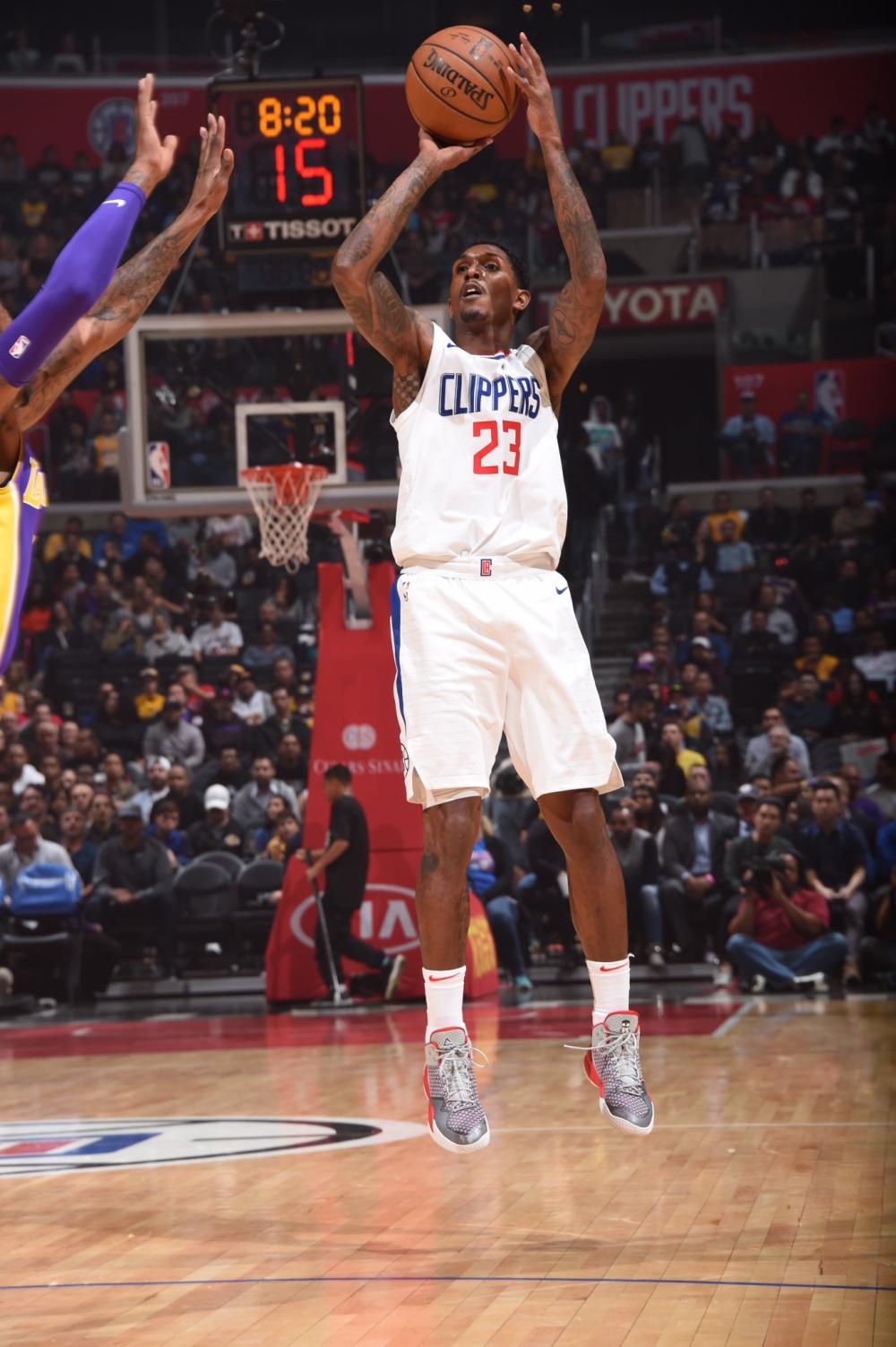 通过强硬对 通过强硬对