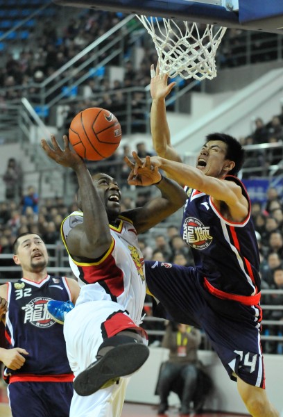 强迫球权交 强迫球权交